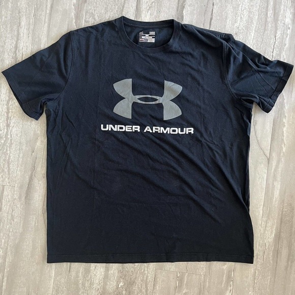 Under Armour Loose Fit Heat Gear Logo T-shirt, Tee, Size Large - Picture 1 of 3